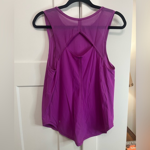 Lululemon purple top size 8 - Picture 3 of 3